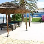 Apartahotel Lemon Grove And 2*