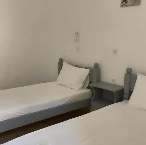 Lemon Grove And Apart Otel Kávos