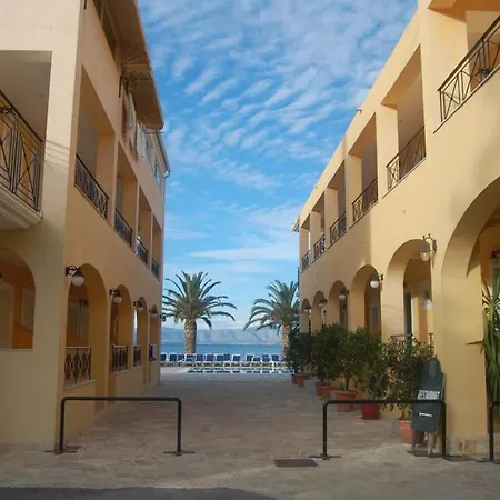 Lemon Grove And Apartmanhotel