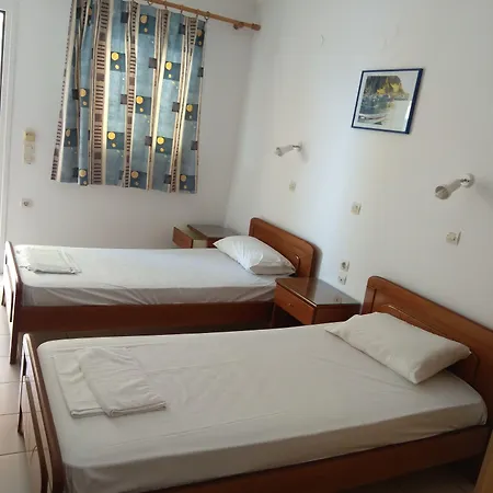 Lemon Grove And Apart Otel Kávos